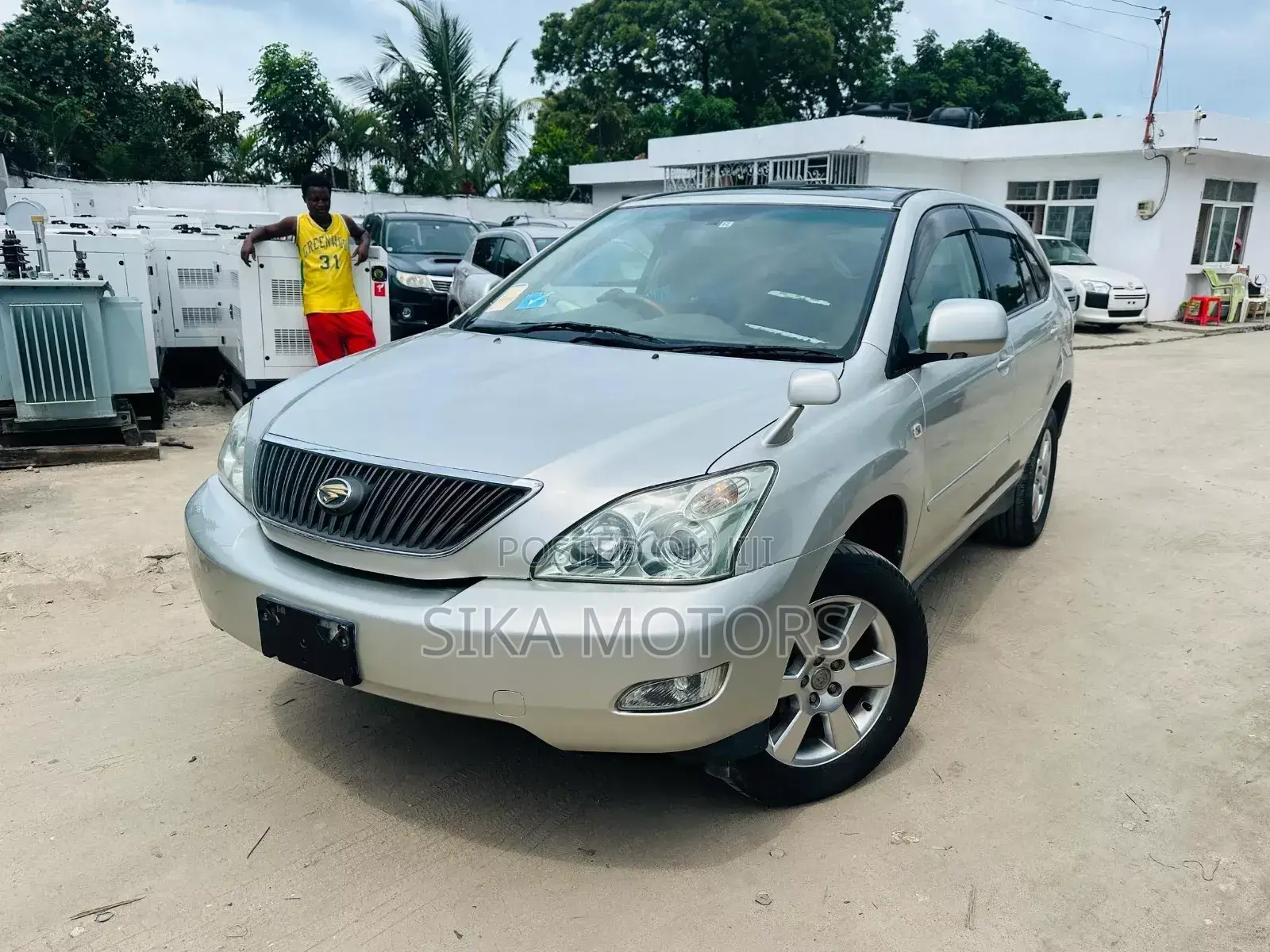 Toyota Harrier 2004 Silver