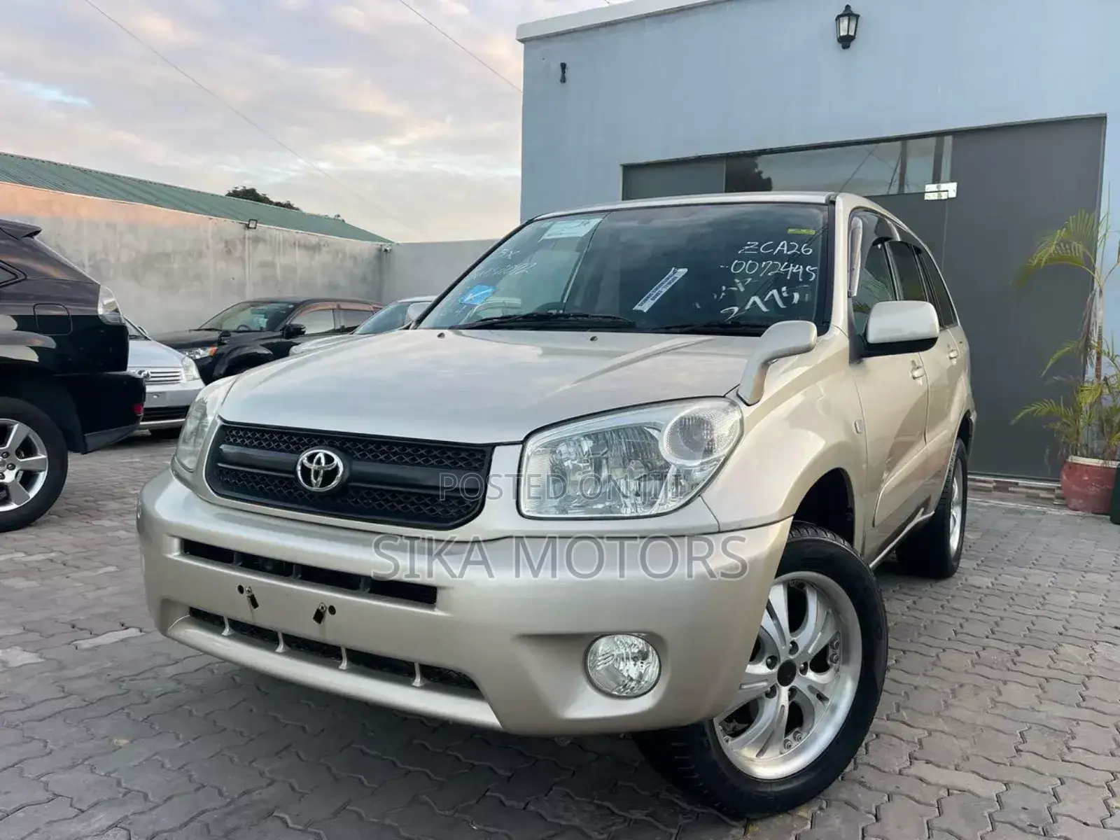 Toyota RAV4 2008 Gold