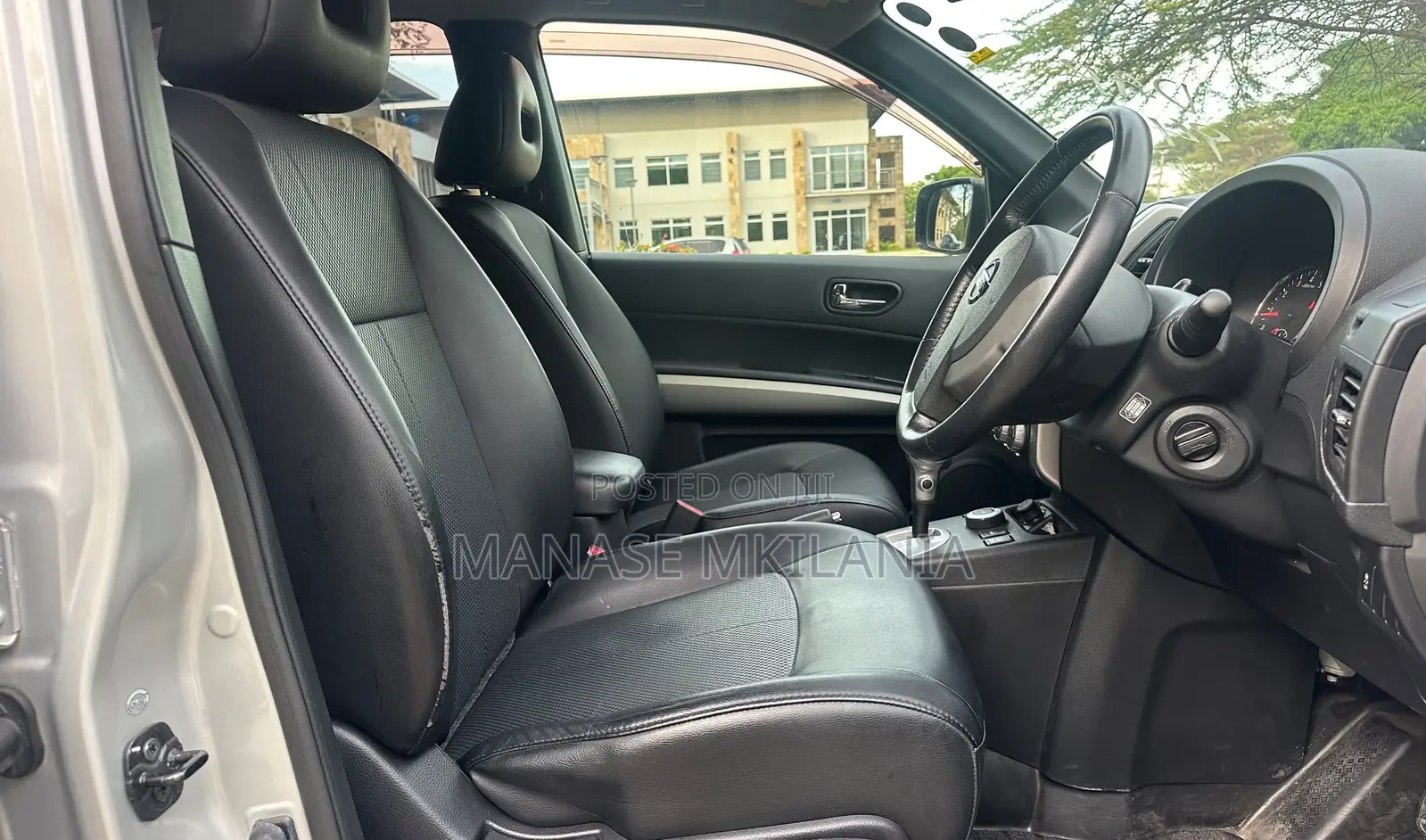 Nissan X-Trail 2.0 Petrol XE 2011 Silver