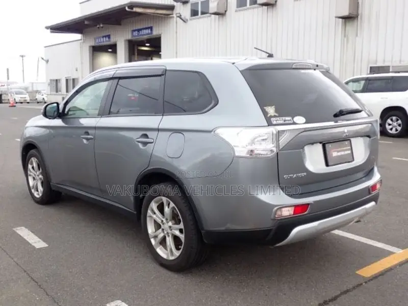 Mitsubishi Outlander 2014 Gray