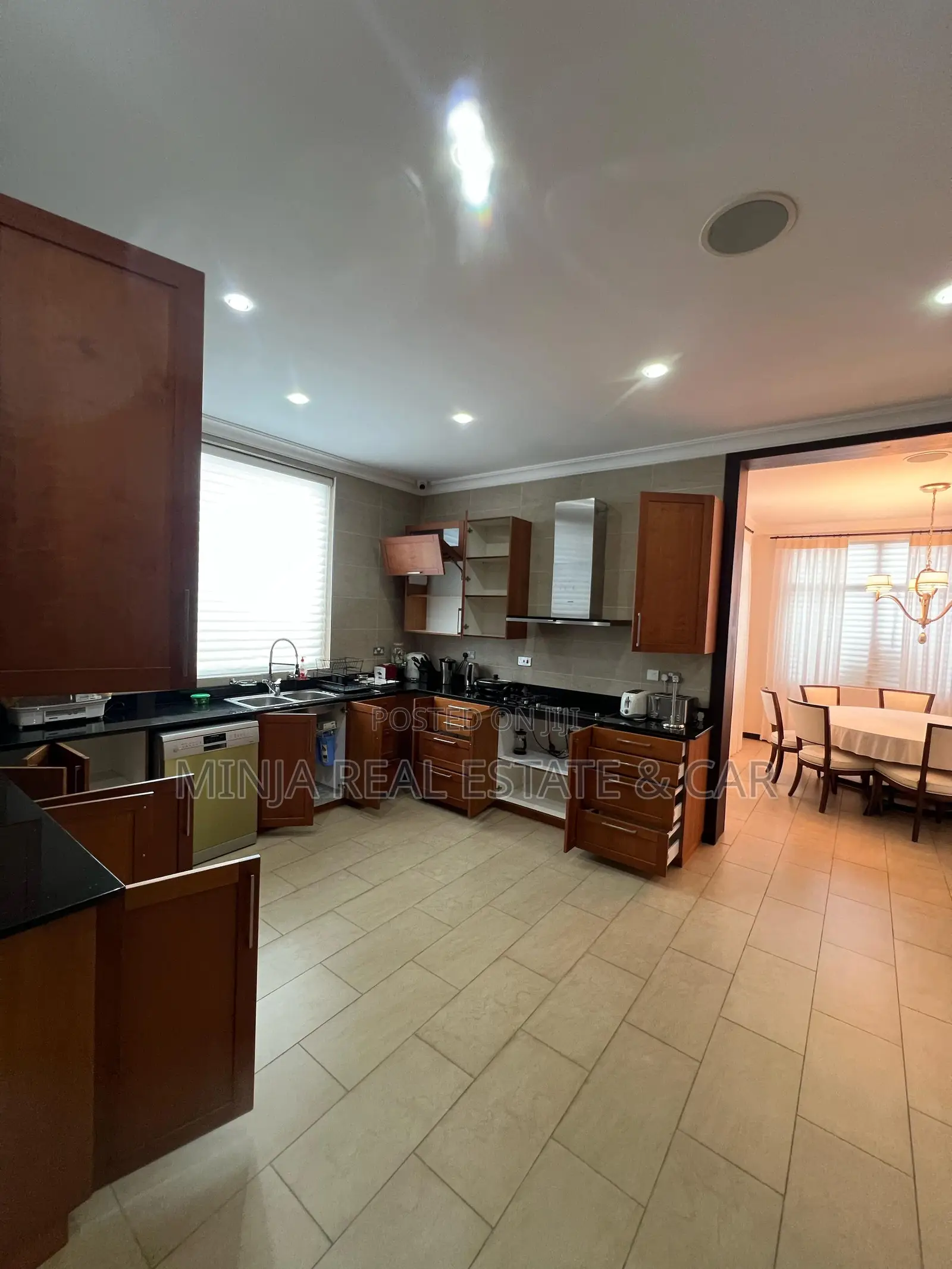 Furnished 10bdrm House in Mbweni for sale