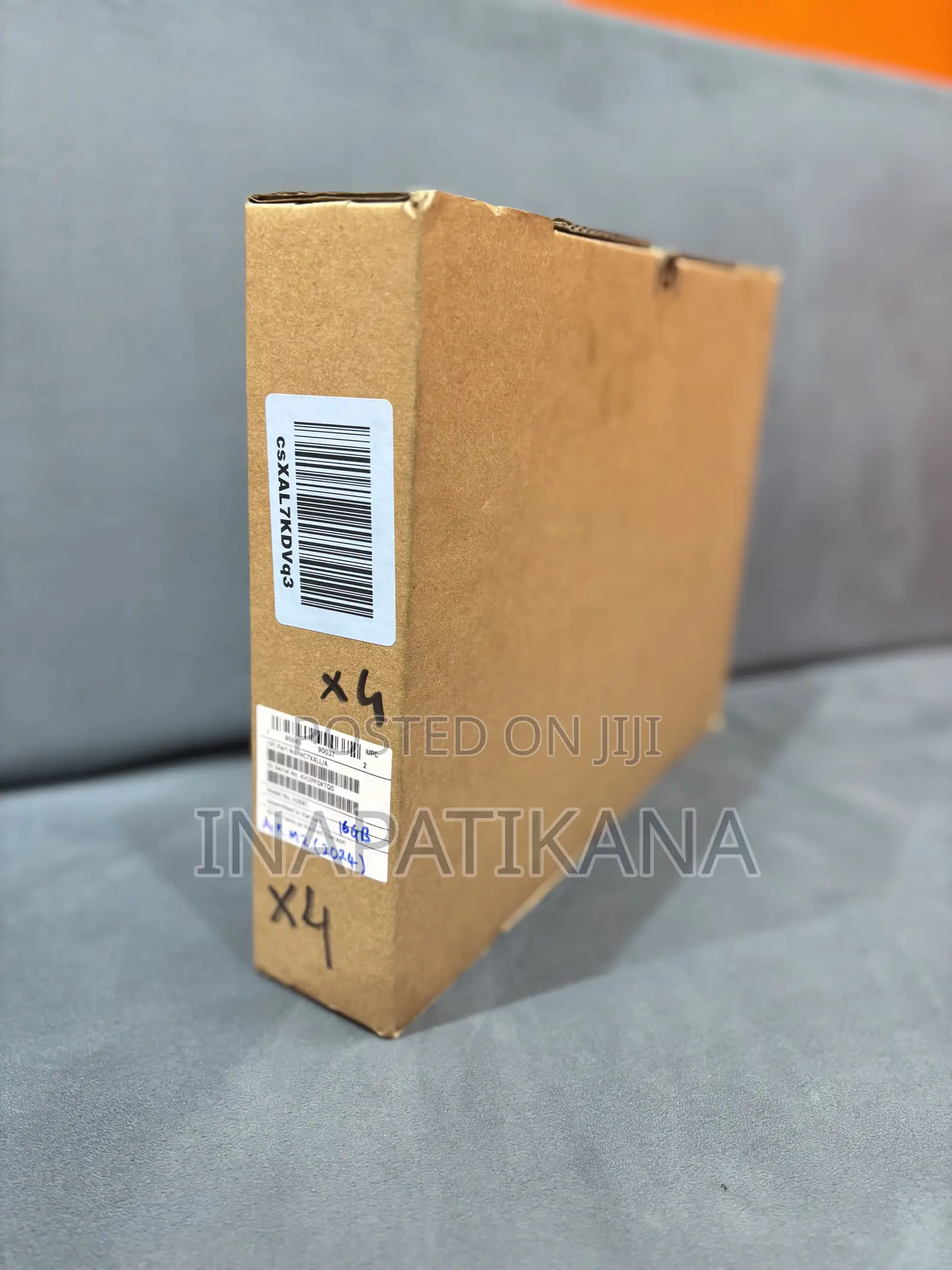 New Laptop Apple MacBook Air 2022 M2 16GB Apple M2 SSD 256GB