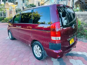 Toyota Noah 2004 Red