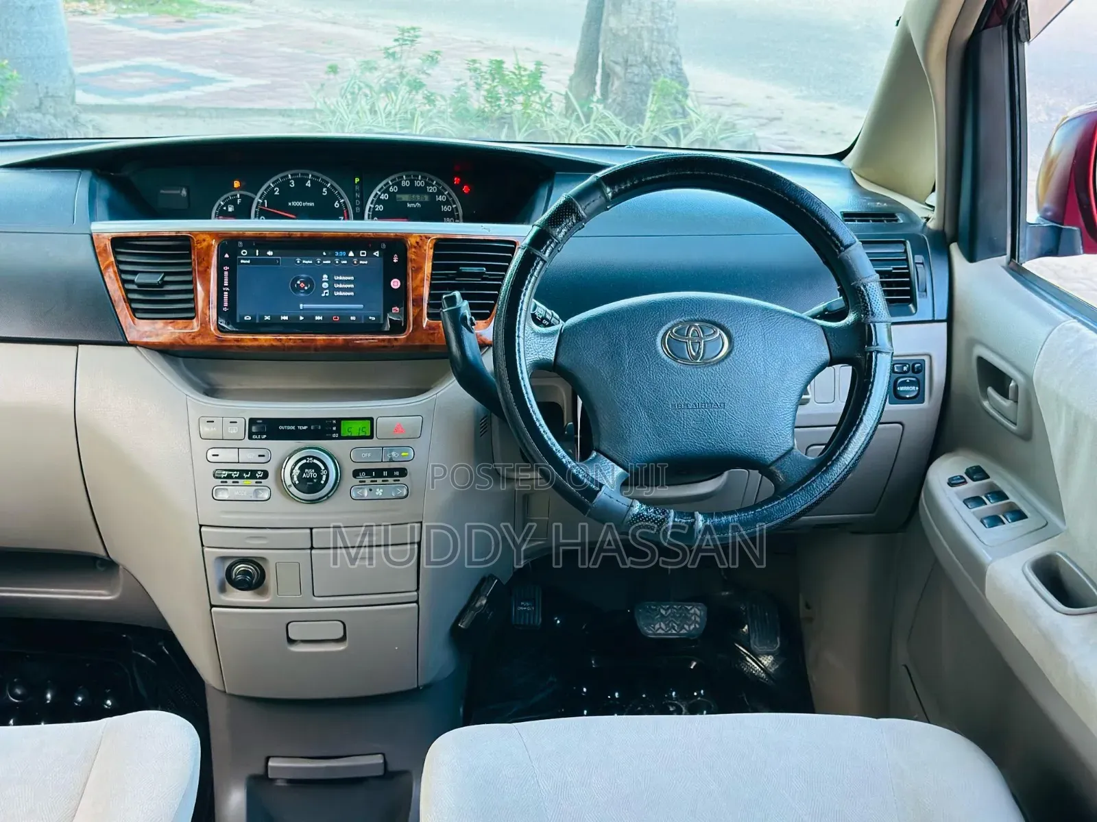 Toyota Noah 2004 Red