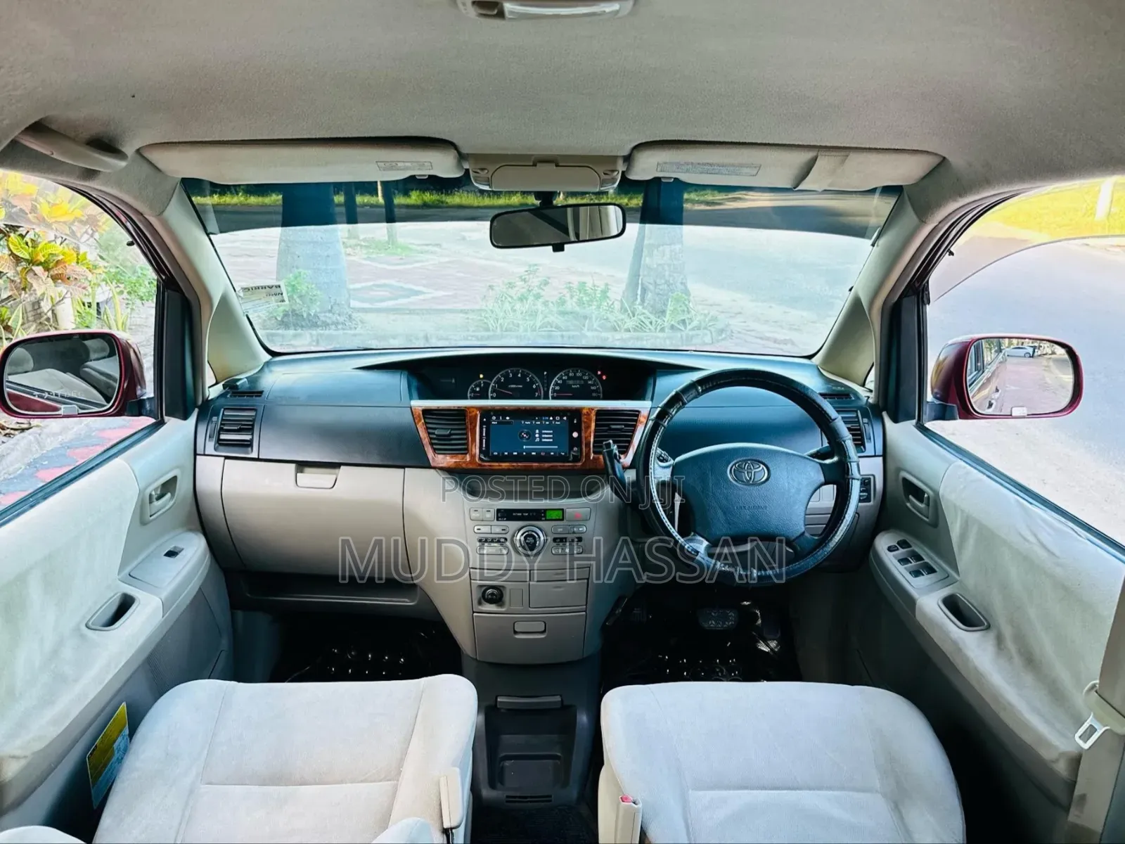 Toyota Noah 2004 Red