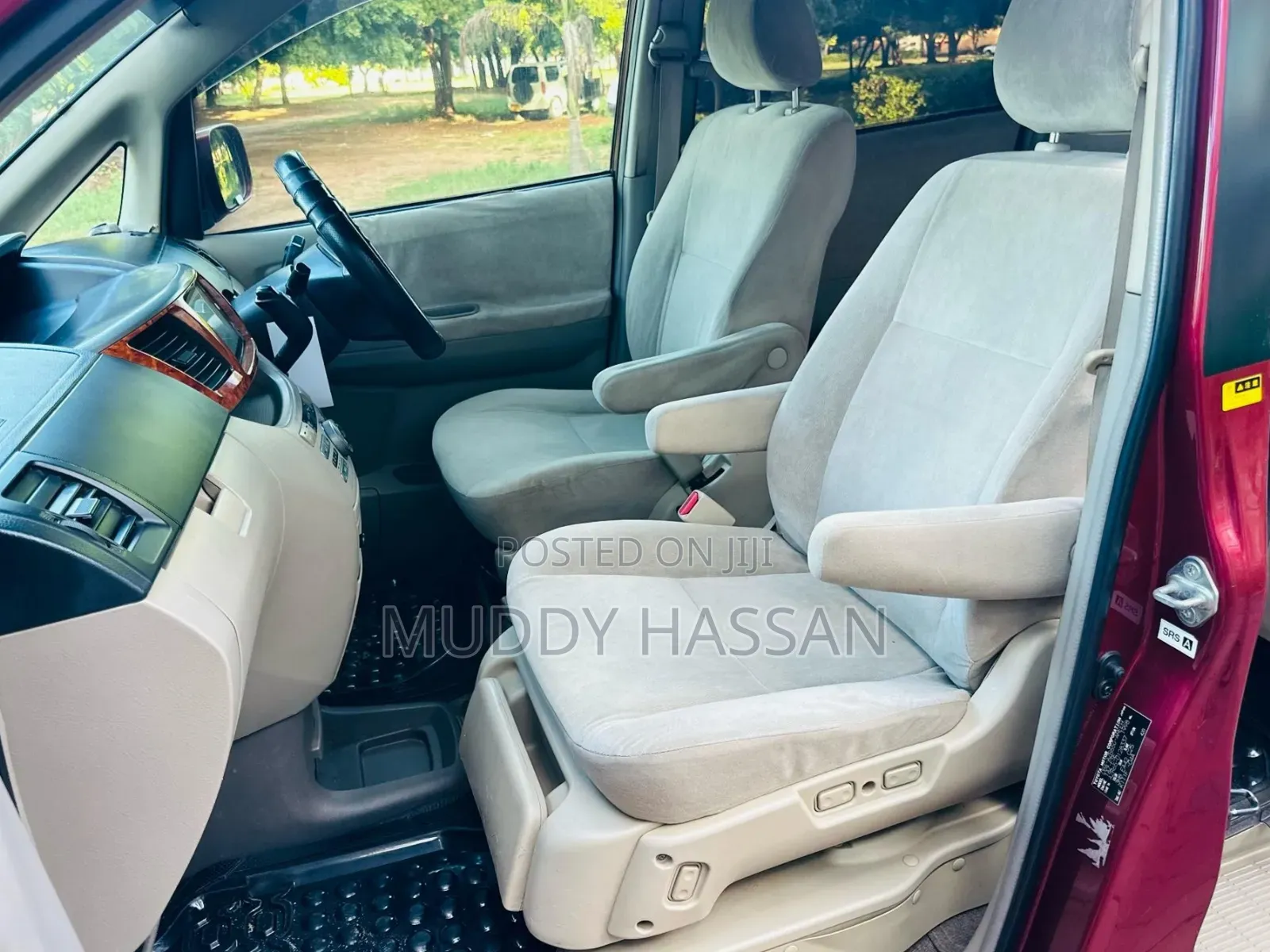 Toyota Noah 2004 Red