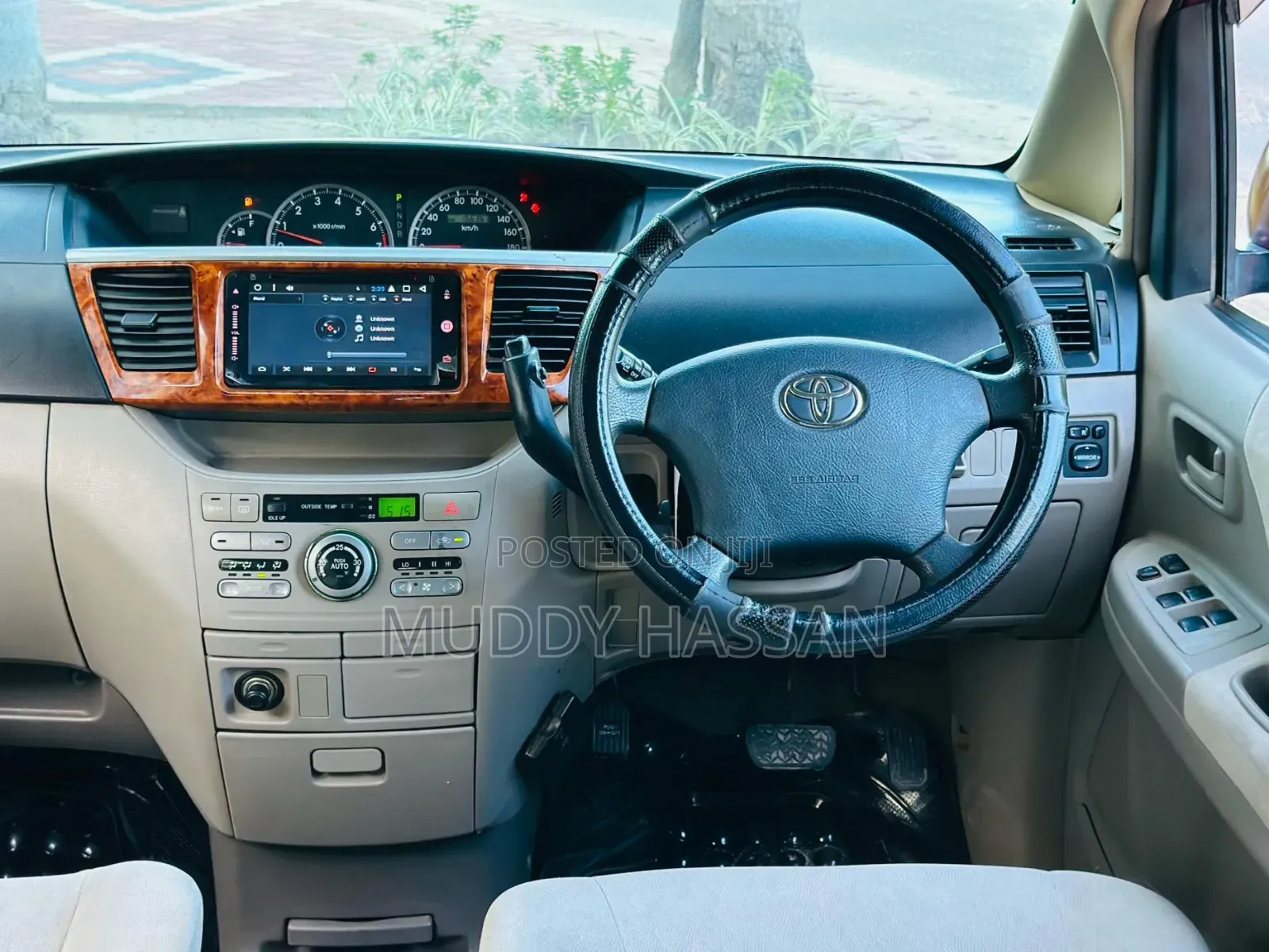 Toyota Noah 2004 Red