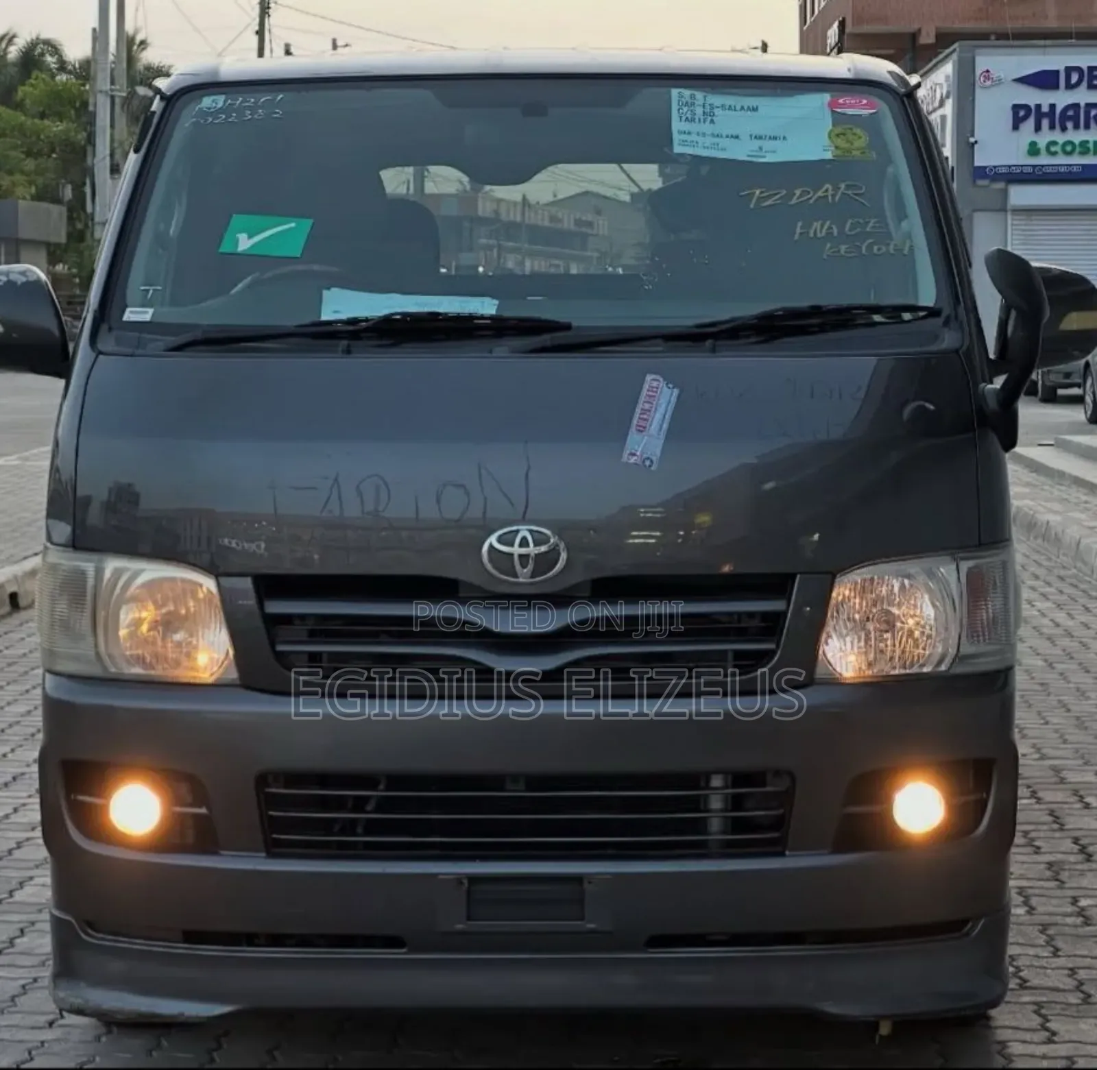 Toyota HiAce 2008 Black