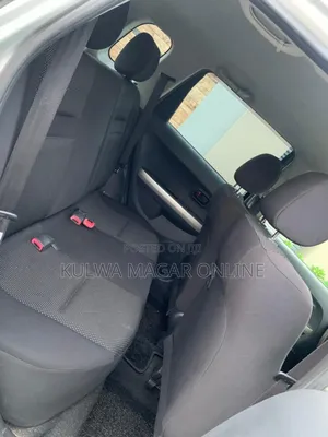 Toyota IST 2004 Silver