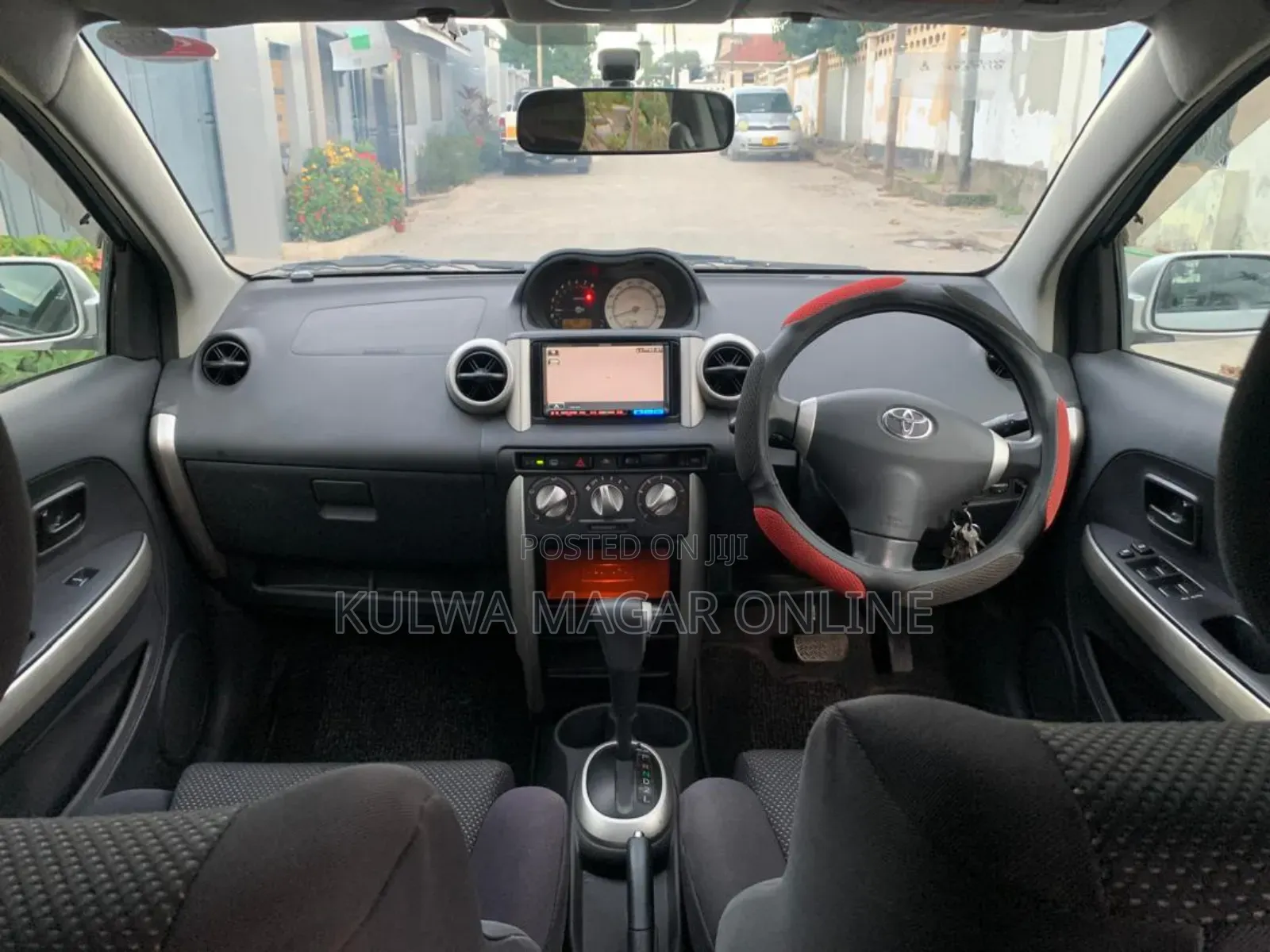Toyota IST 2004 Silver