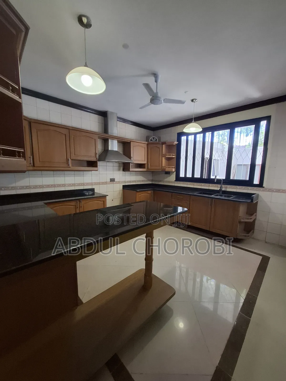 4bdrm Villa in Ada Estate for rent