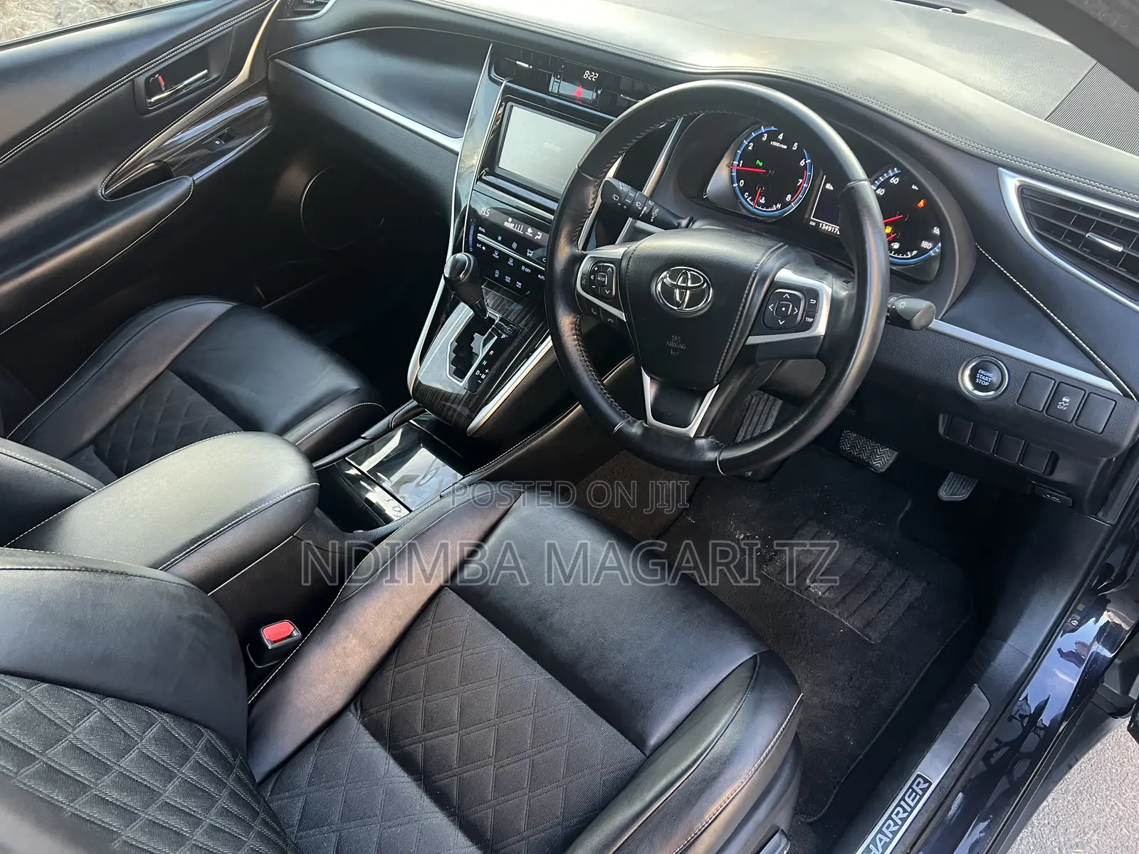 Toyota Harrier 2.0 2015 Black