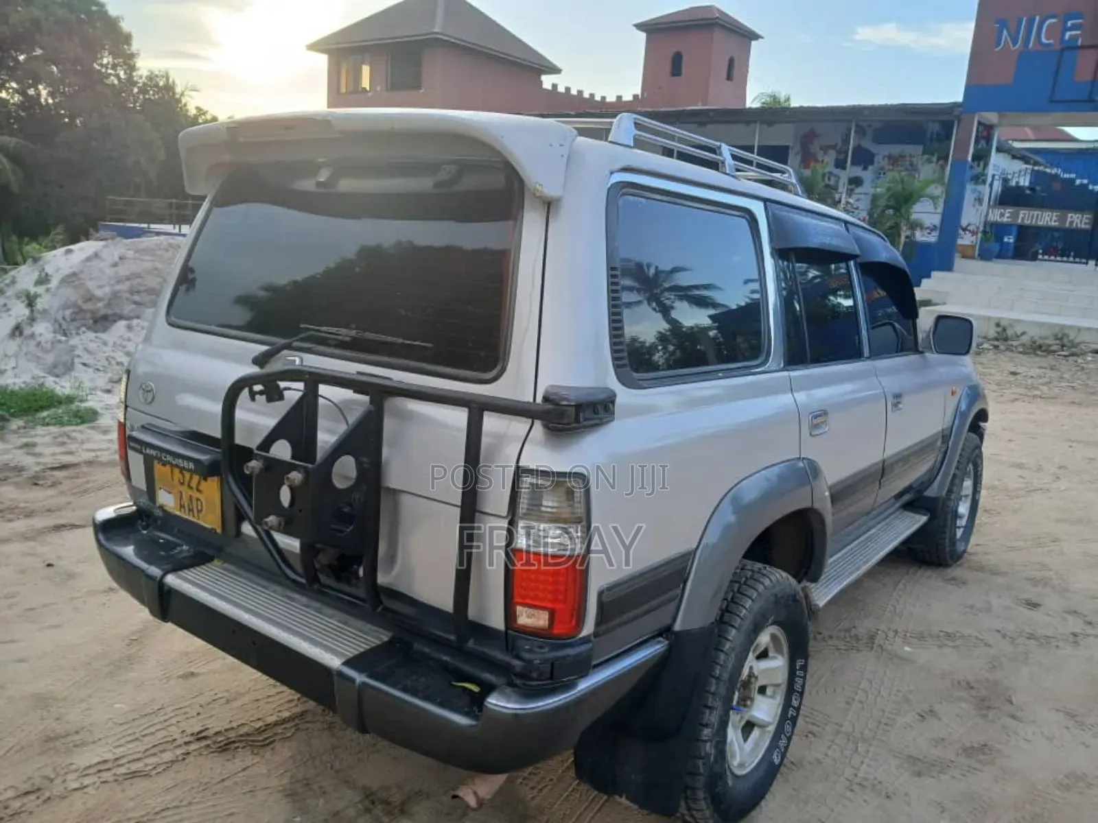 Toyota Land Cruiser 2000 Silver
