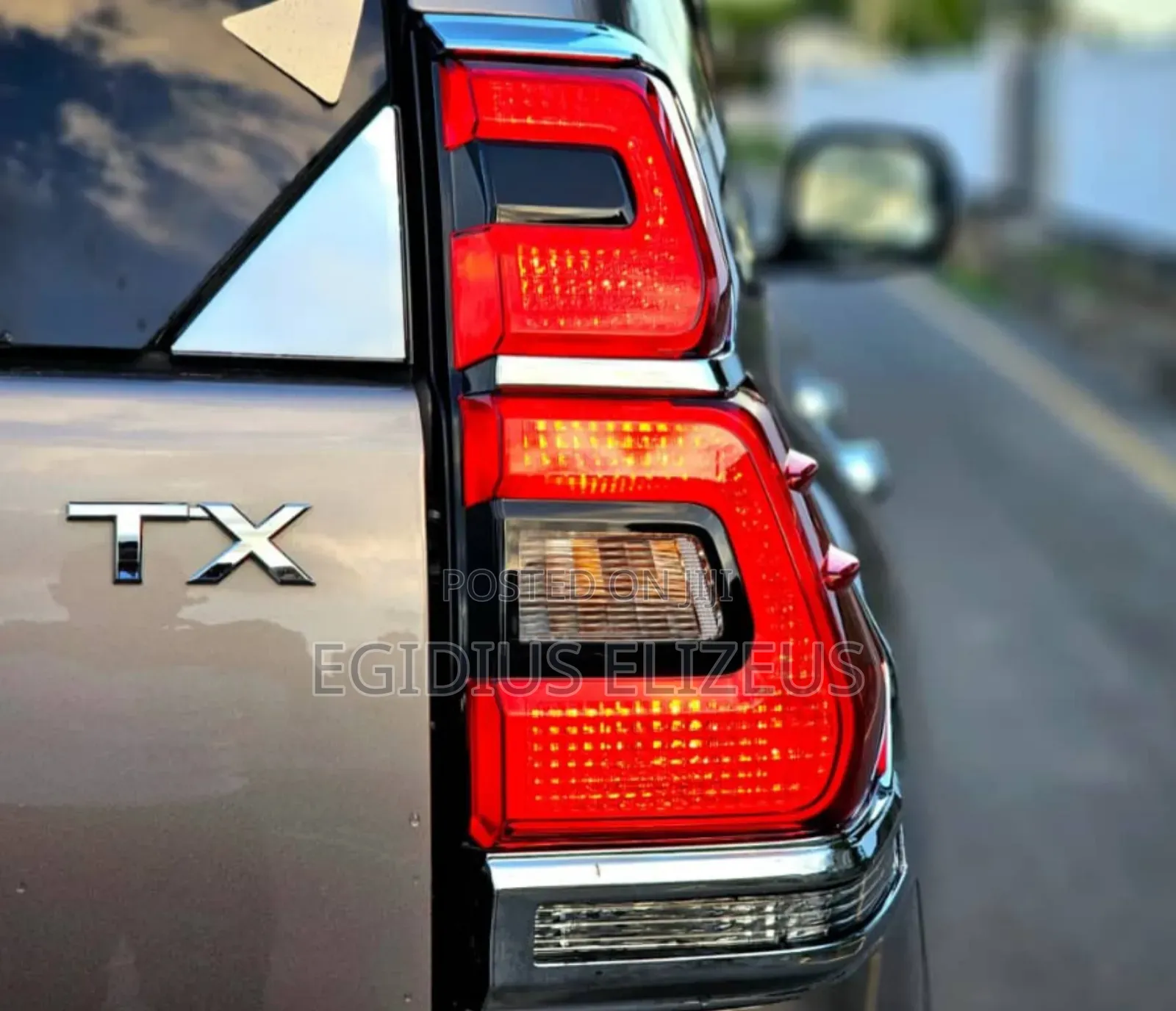 Toyota Land Cruiser Prado 2023 Gold