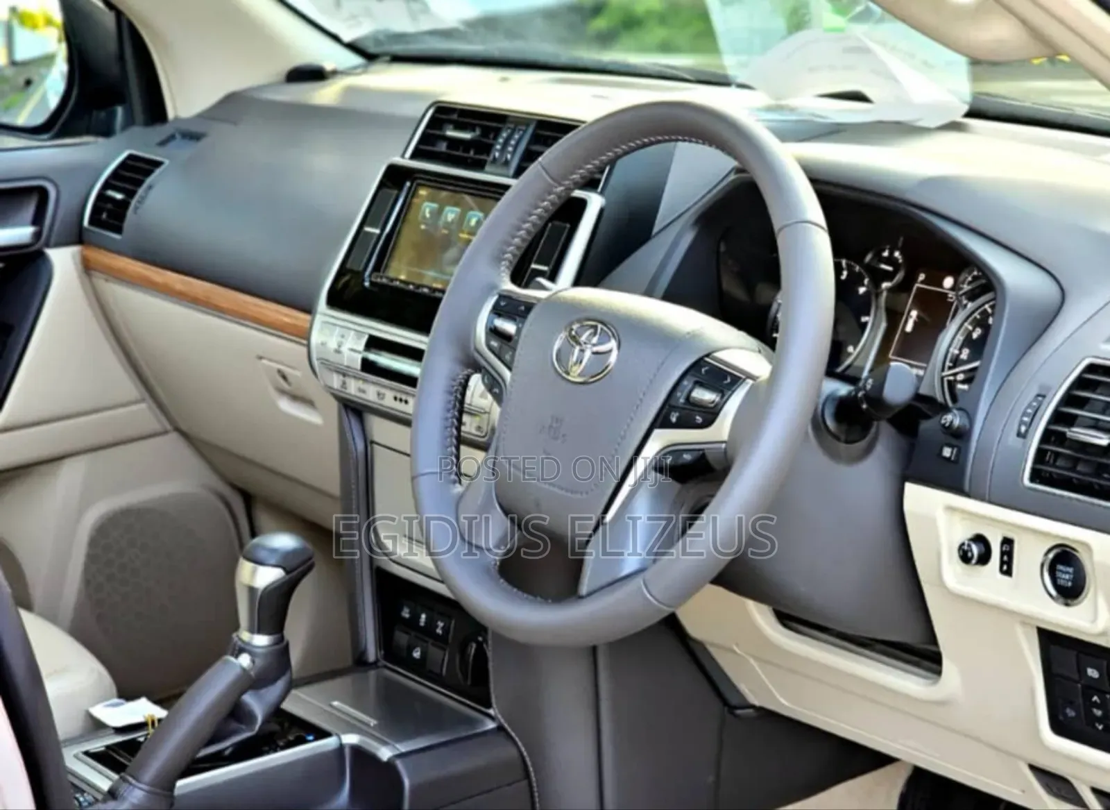 Toyota Land Cruiser Prado 2023 Gold