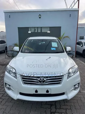 Toyota Vanguard 2011 Pearl