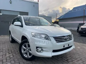 Toyota Vanguard 2011 Pearl