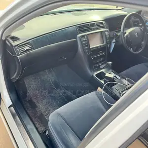 Toyota Crown 2009 White