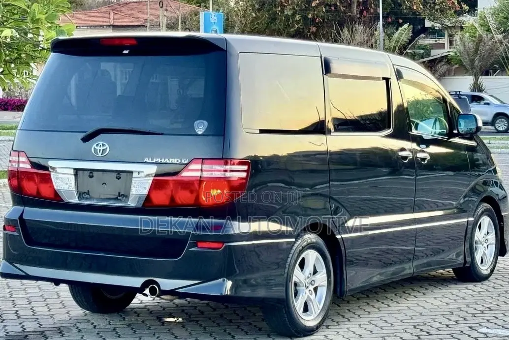 Toyota Alphard 2.4 Petrol FWD 2005 Black