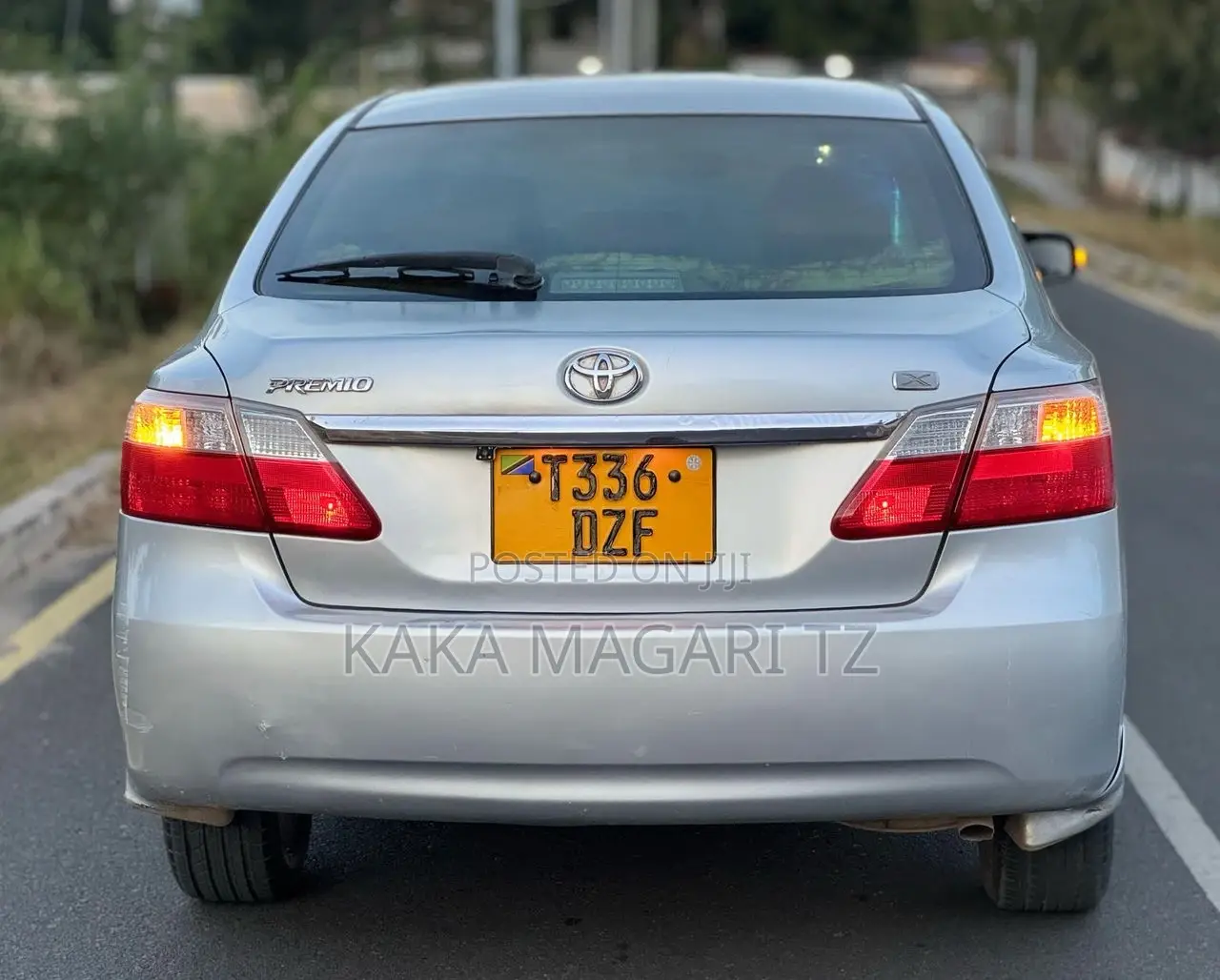 Toyota Premio 2010 Silver