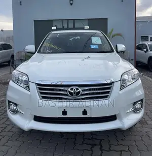 Photo - Toyota Vanguard 2011 White