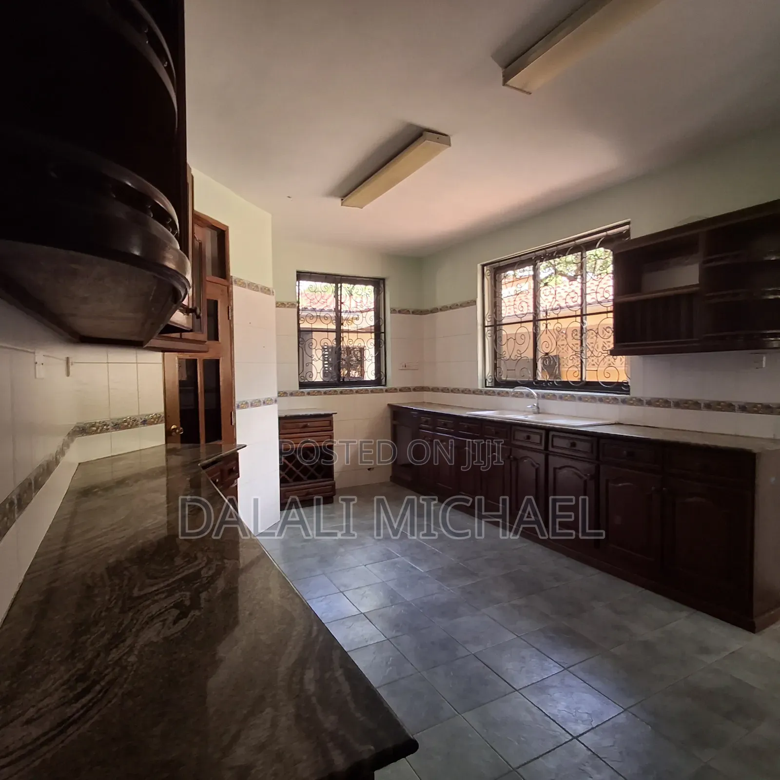 5bdrm House in Mbezibeach for rent