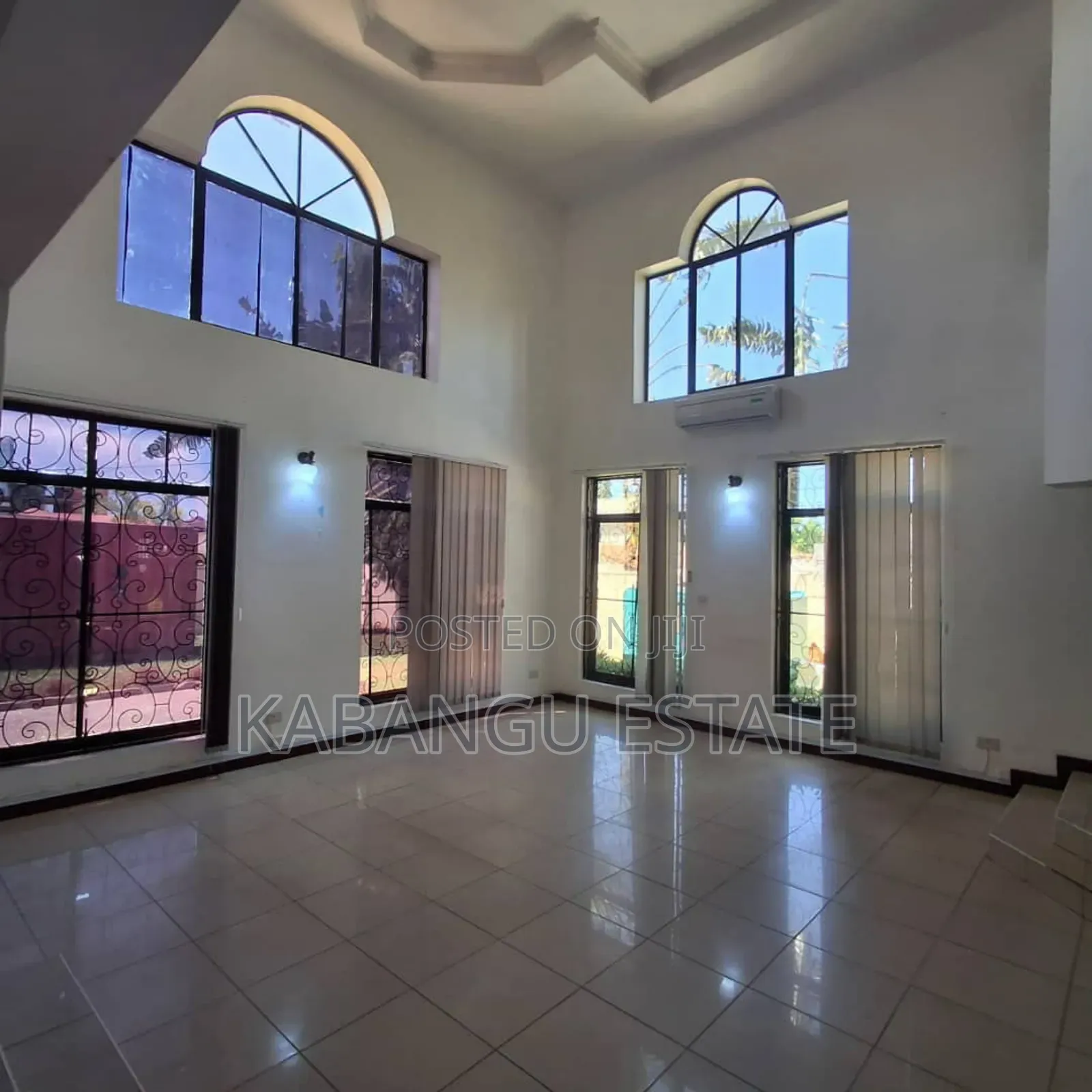 5bdrm House in Mbezibeach for rent