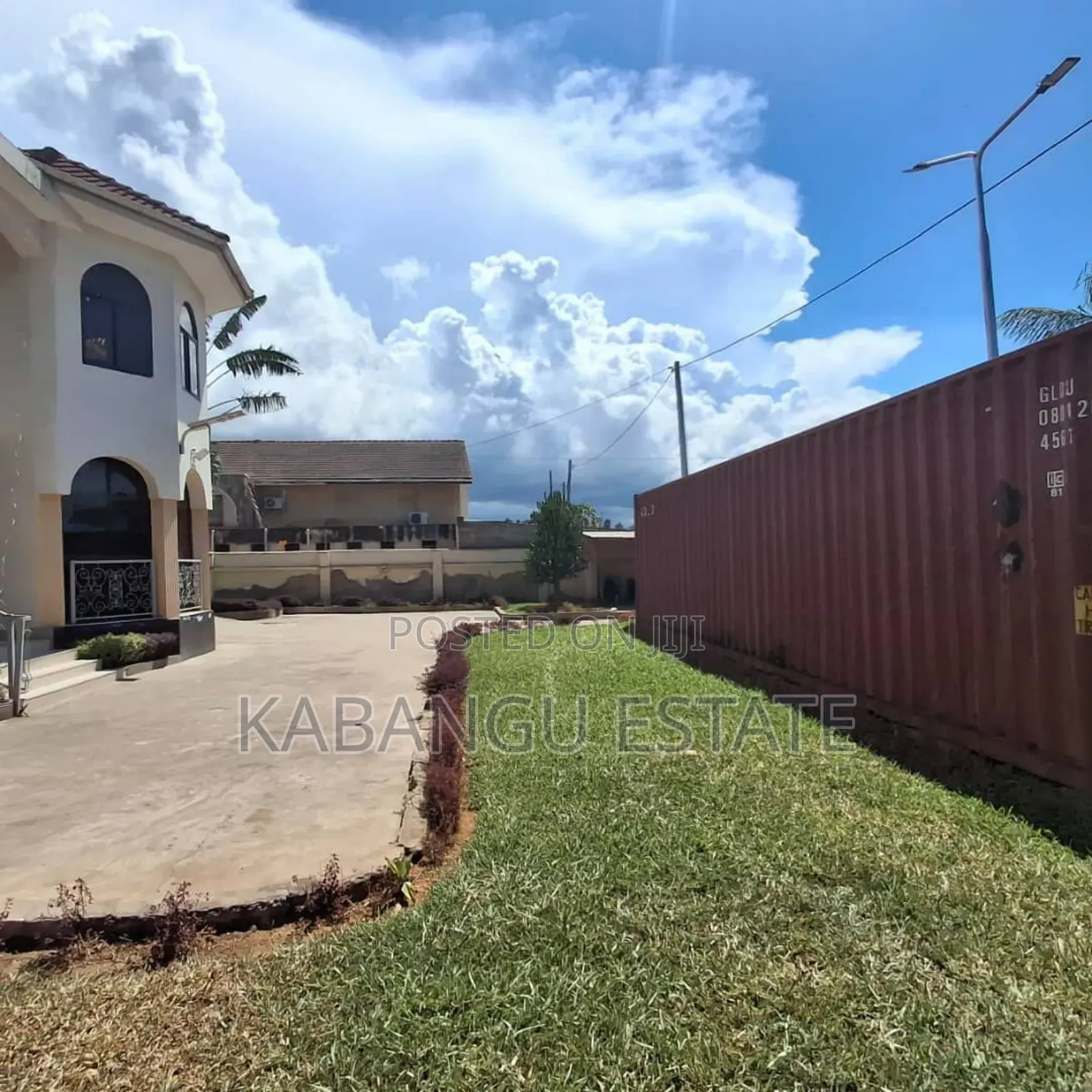 5bdrm House in Mbezibeach for rent