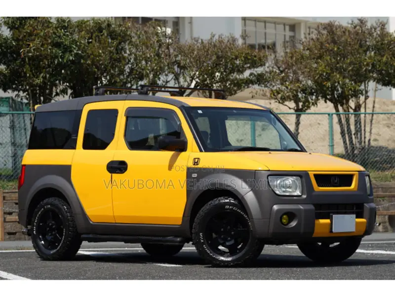 Honda Element 2003 Yellow