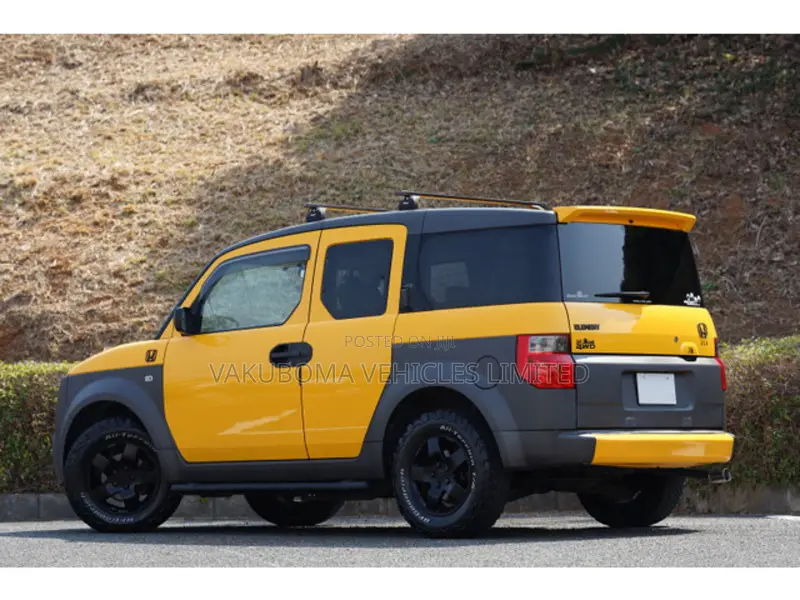 Honda Element 2003 Yellow