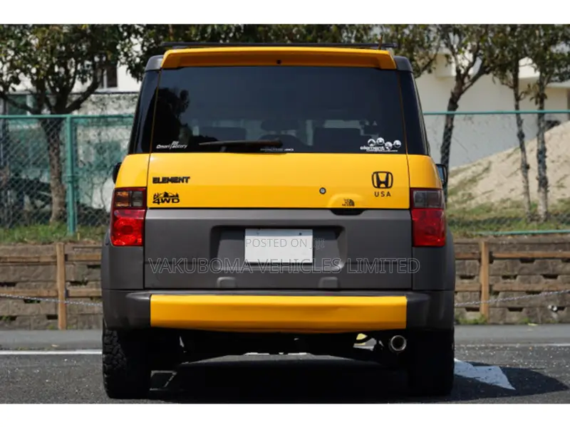 Honda Element 2003 Yellow