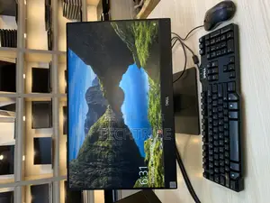 Desktop Computer Dell OptiPlex 5260 16GB Intel Core I5 SSD 256GB
