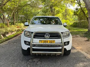 Photo - Volkswagen Amarok 2015 White