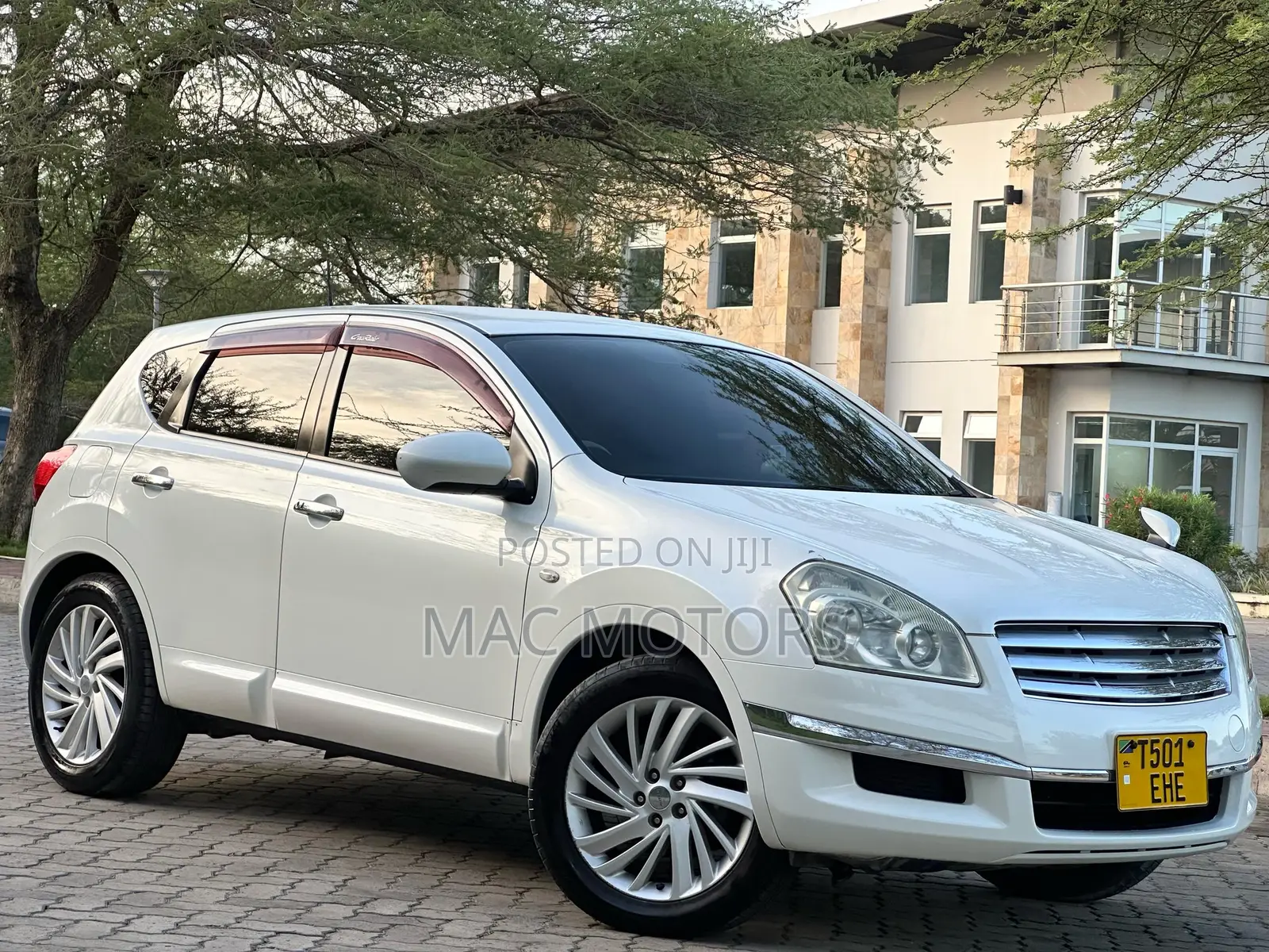 Nissan Dualis 2010 White
