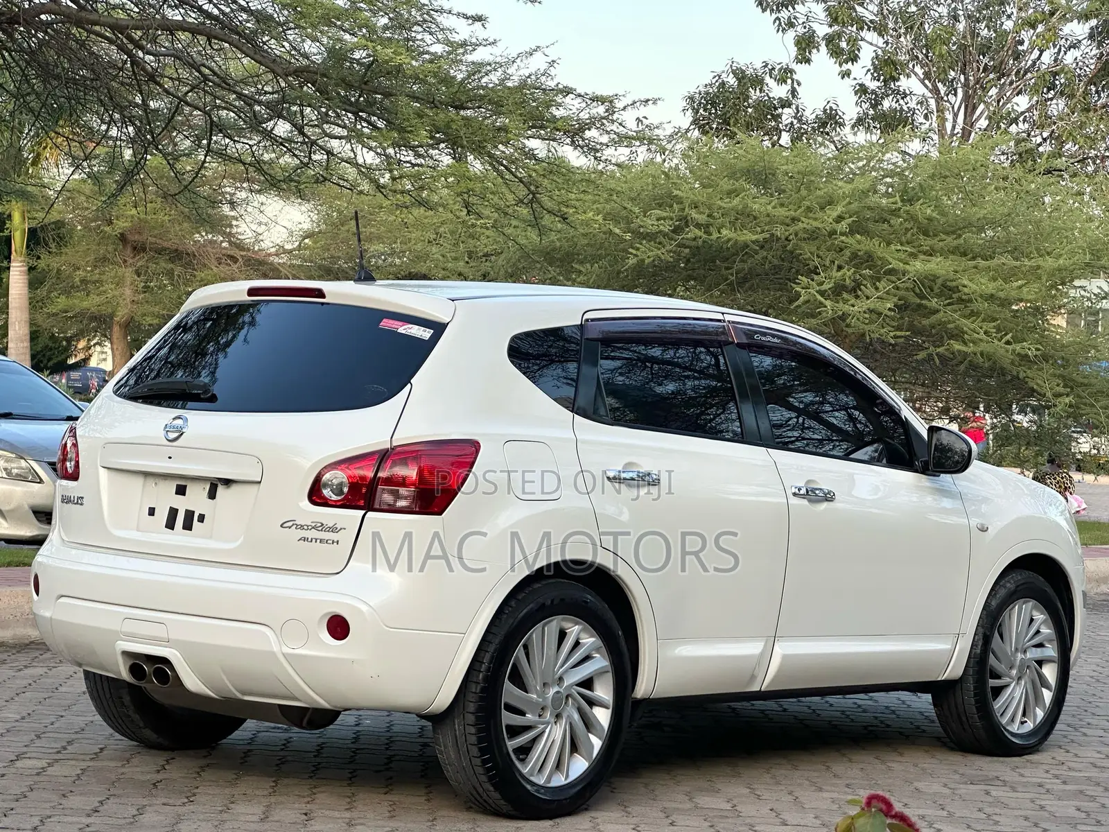 Nissan Dualis 2010 White