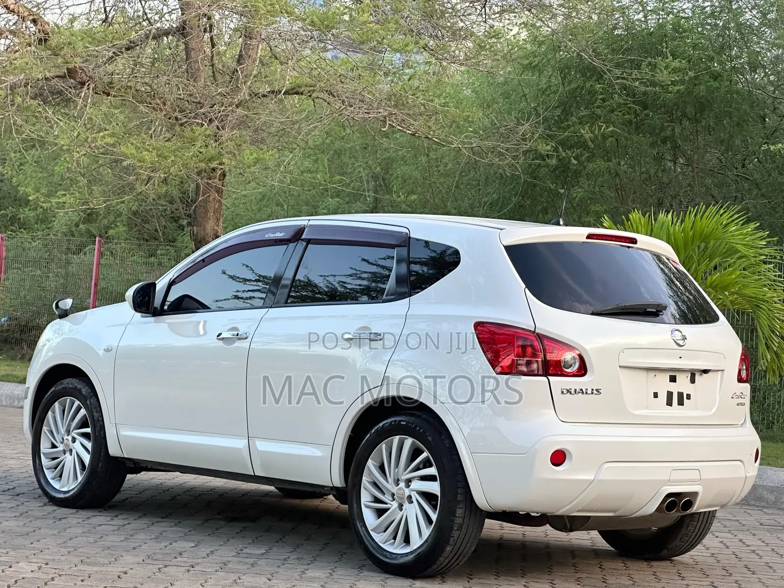 Nissan Dualis 2010 White