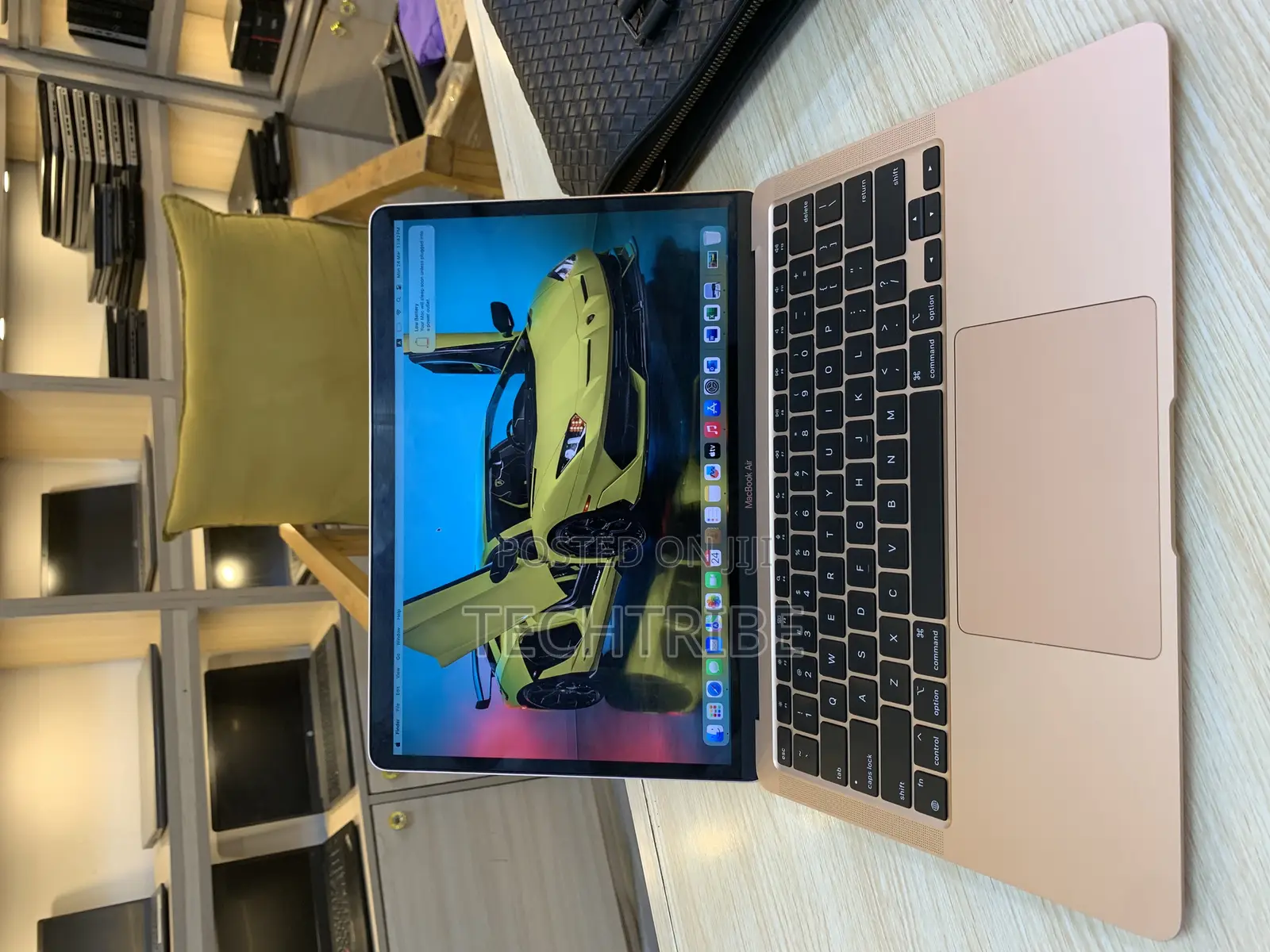 New Laptop Apple MacBook Air 2020 M1 8GB Apple M1 SSD 256GB