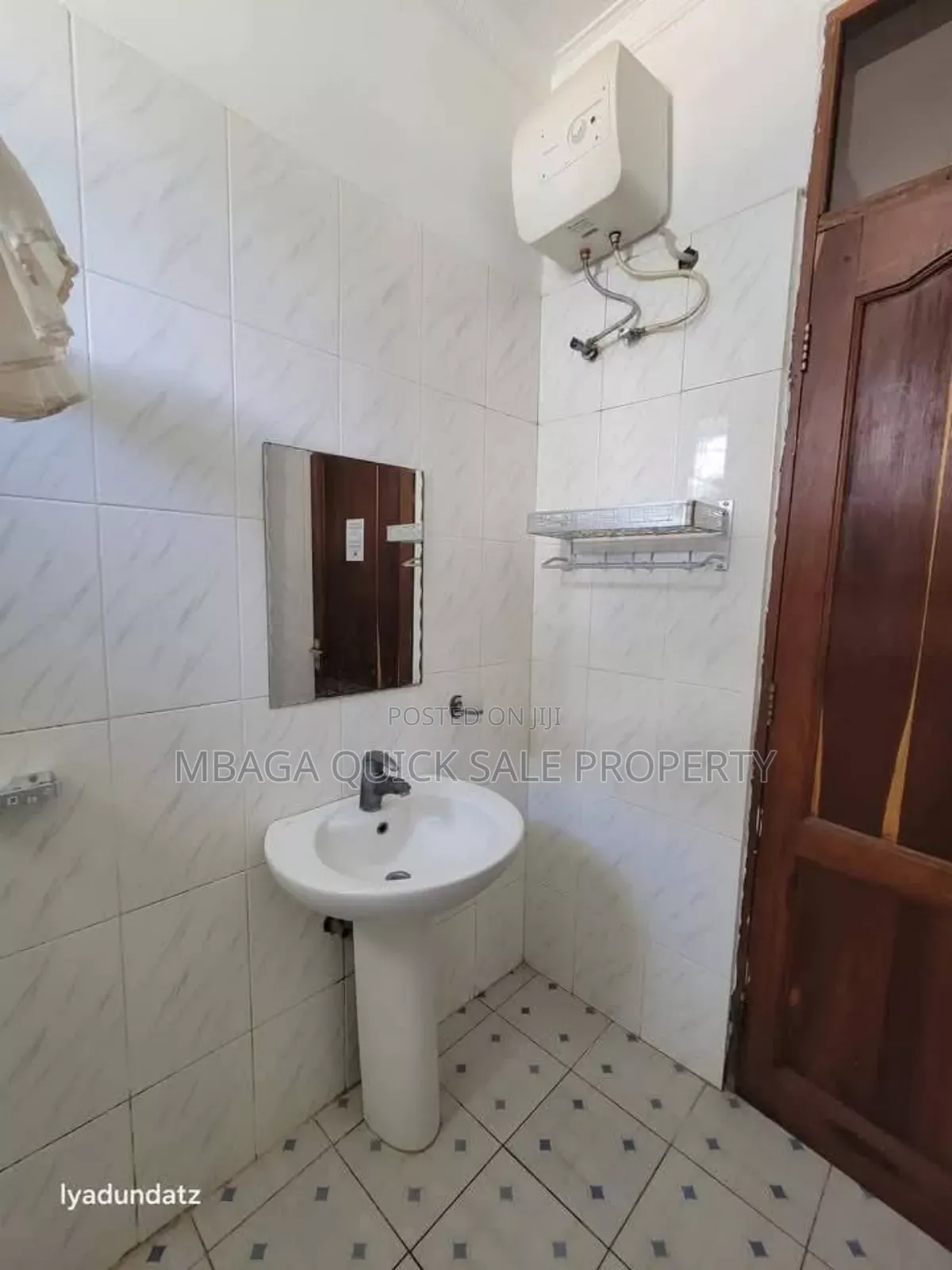 3bdrm Apartment in Kinyerezi Darajani for rent