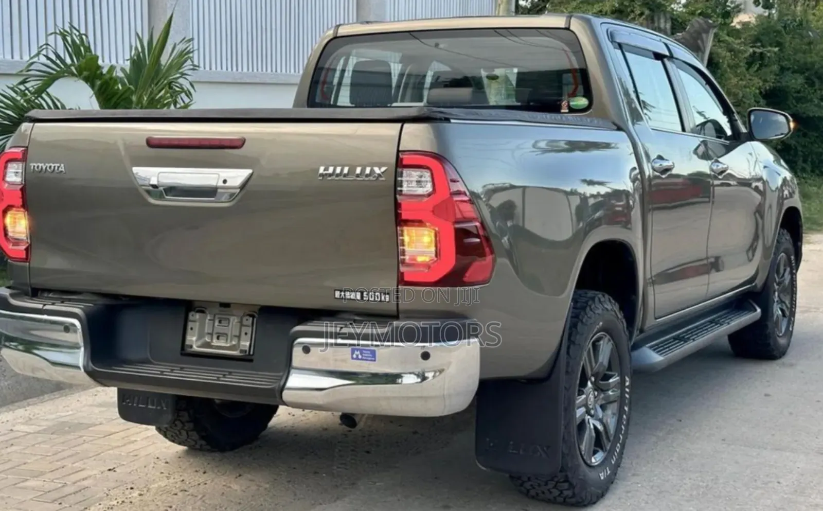 Toyota Hilux 2022 Gray