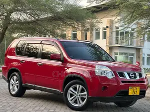 Nissan X-Trail 2011 Red