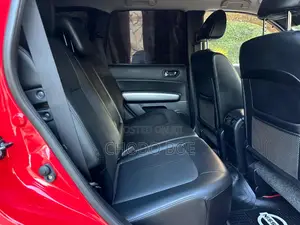 Nissan X-Trail 2011 Red