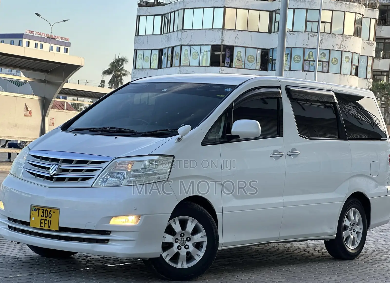 Toyota Alphard 2.4 Petrol FWD 2007 White