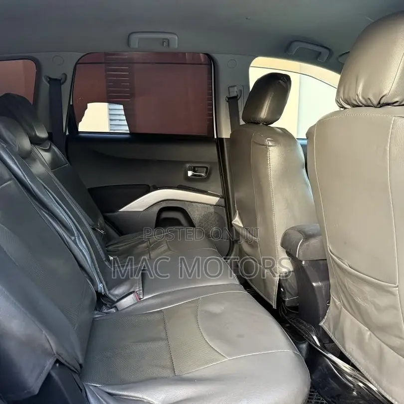Mitsubishi Outlander 2006 White