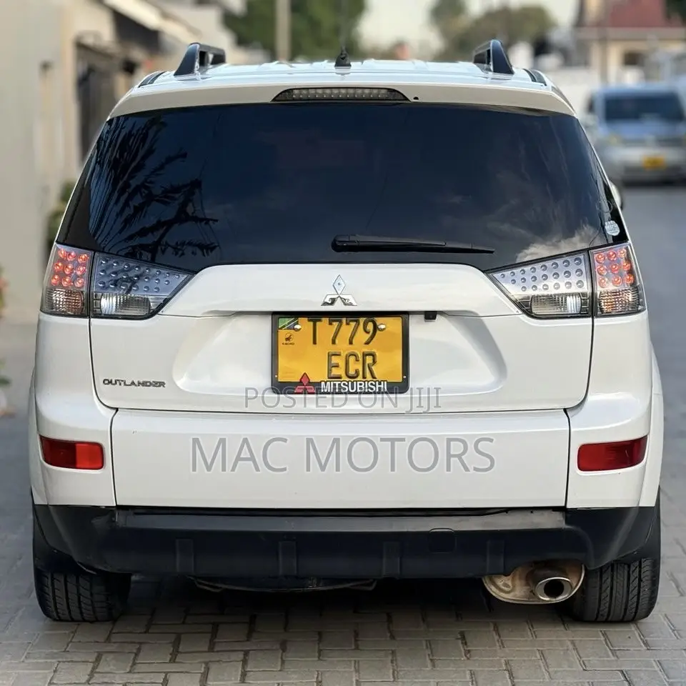 Mitsubishi Outlander 2006 White