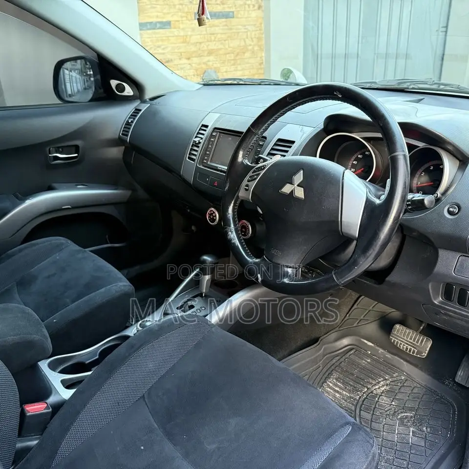 Mitsubishi Outlander 2.4 Intense 2006 Silver