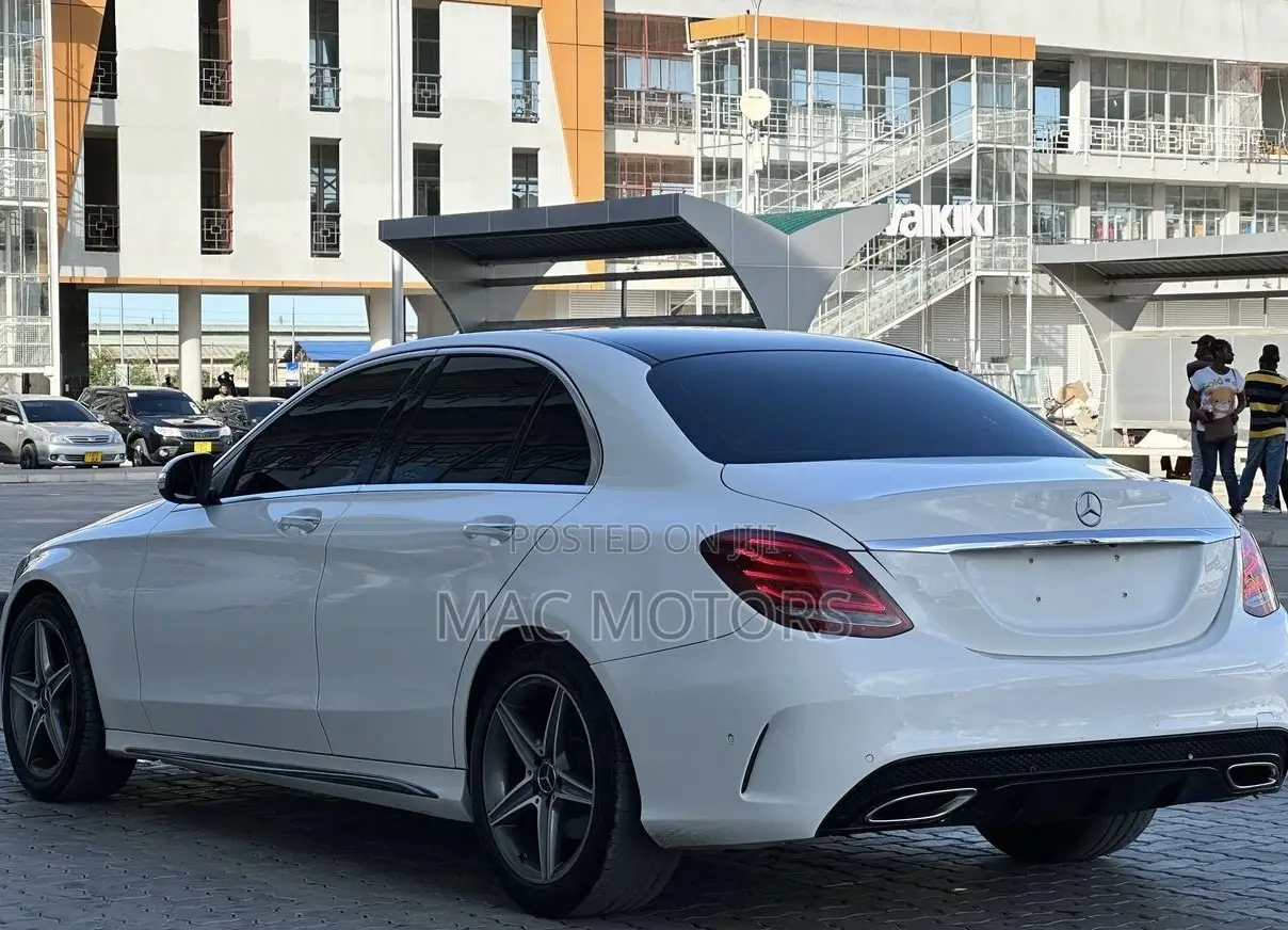 Mercedes-Benz C-Class 2014 White