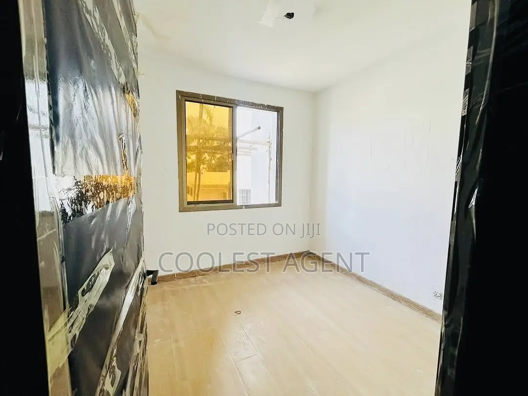 3bdrm Apartment in Oysterbay, Kinondoni for sale