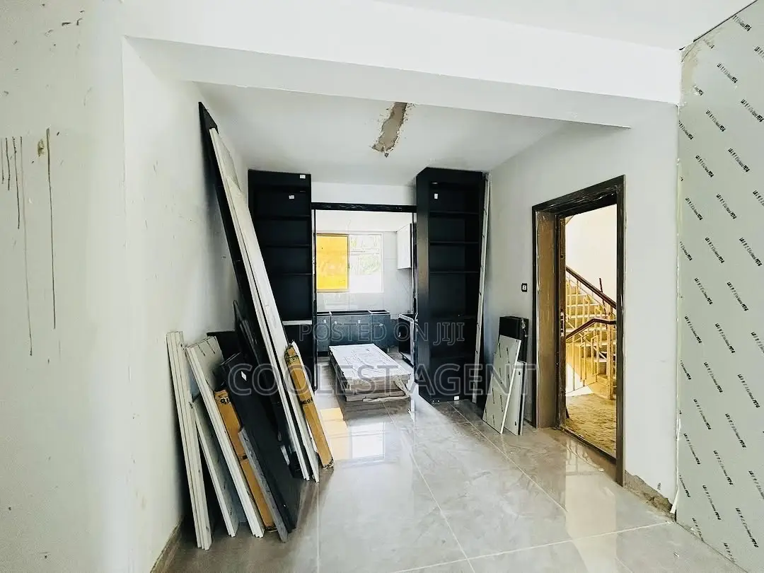 3bdrm Apartment in Oysterbay, Kinondoni for sale