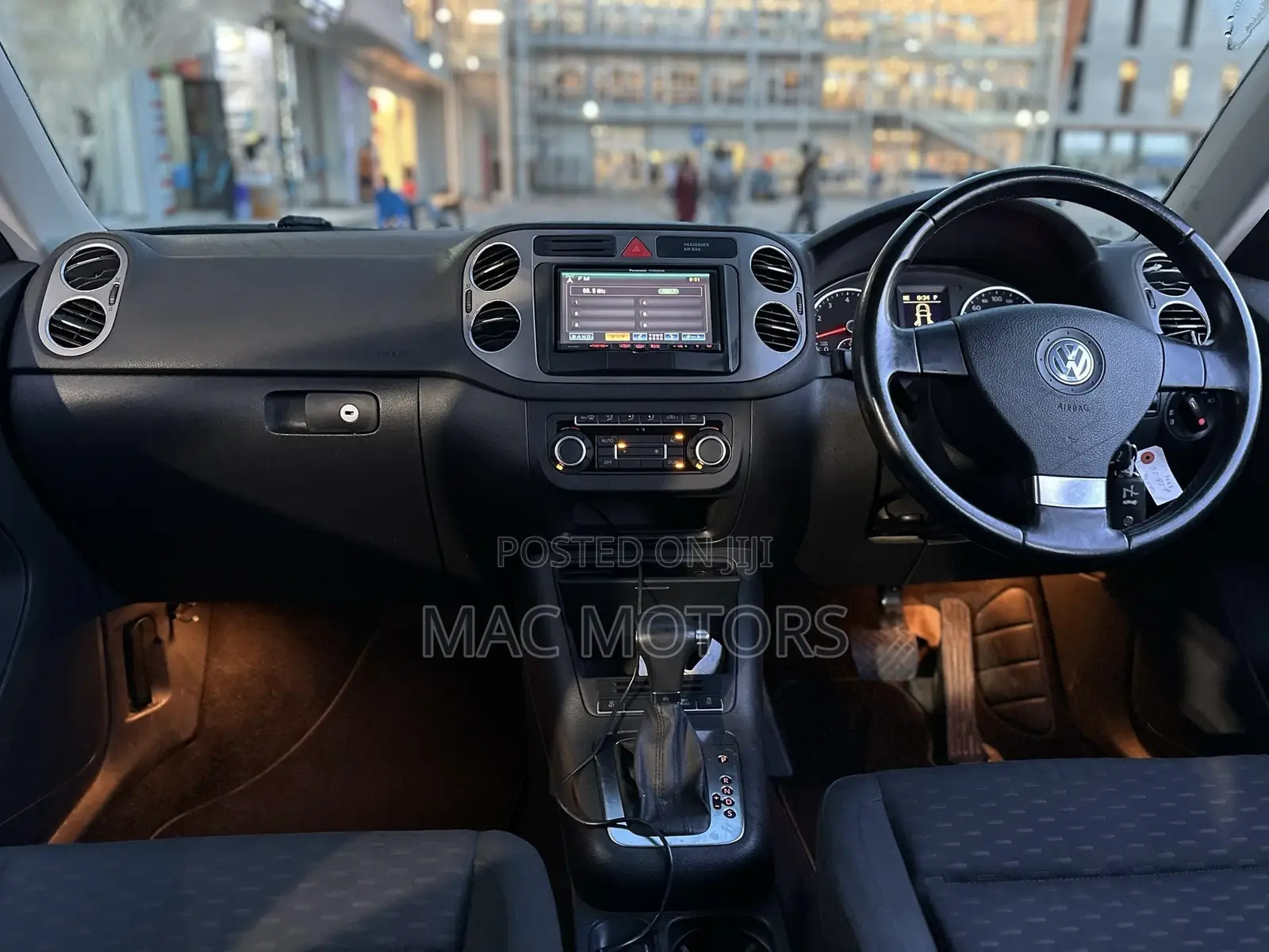 Volkswagen Tiguan 2010 Blue