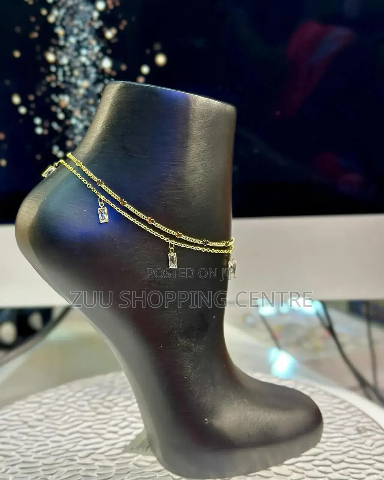 Vikuku / Anklets